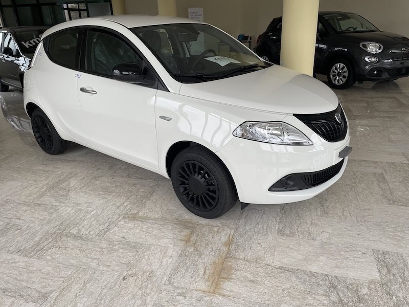 LANCIA Ypsilon